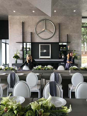 Dining table set up